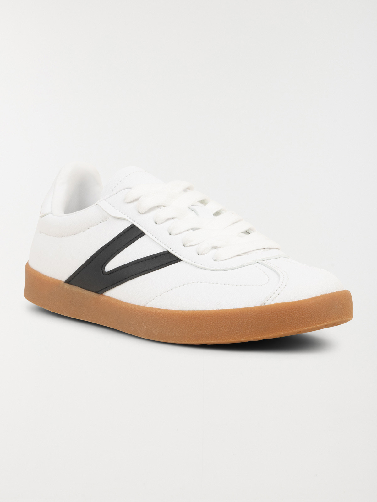 Baskets basses blanches femme (36-41) Baskets basses blanches femme (36-41)