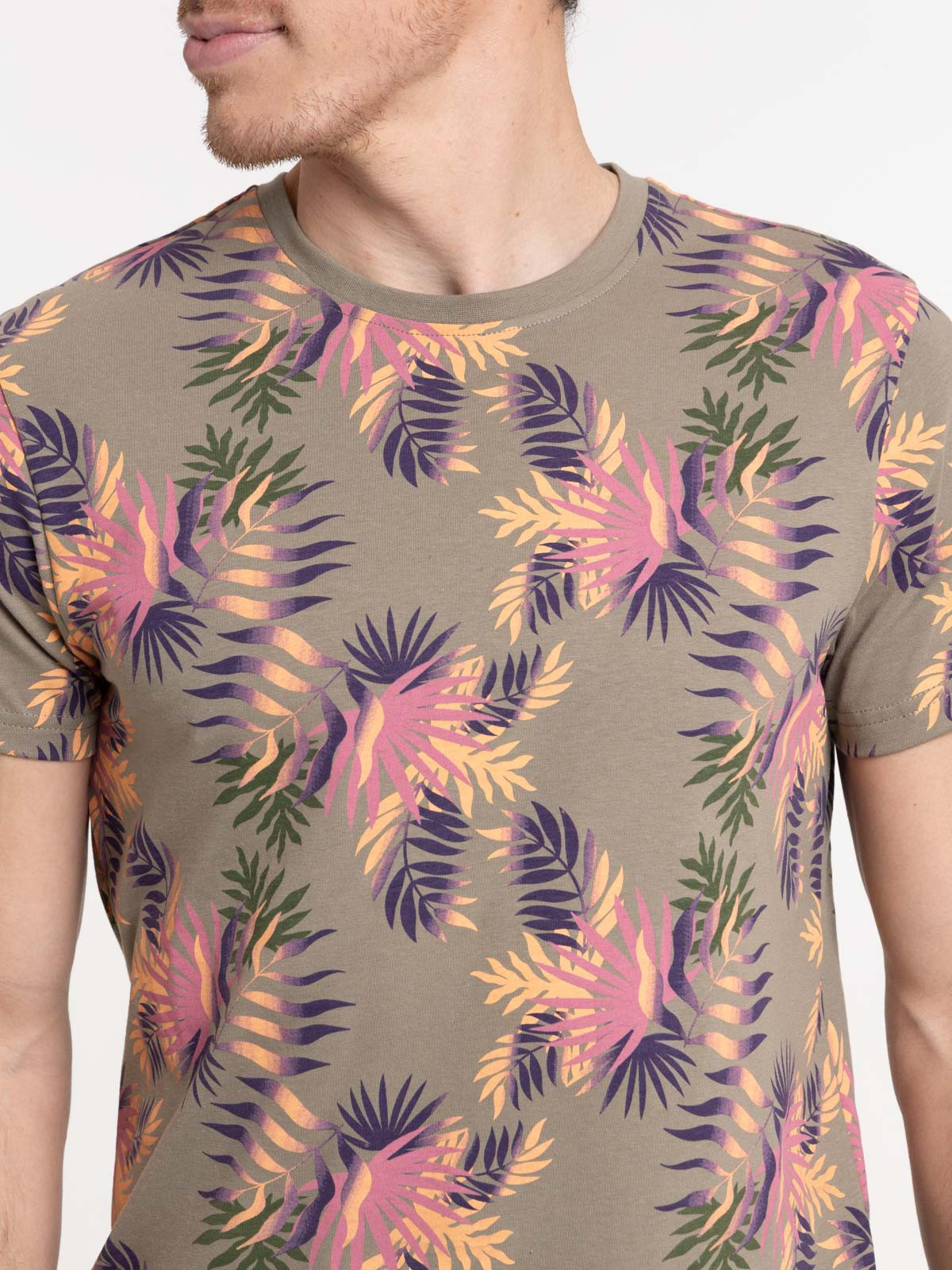 T-shirt tilleul feuille tropicale homme T-shirt tilleul feuille tropicale homme