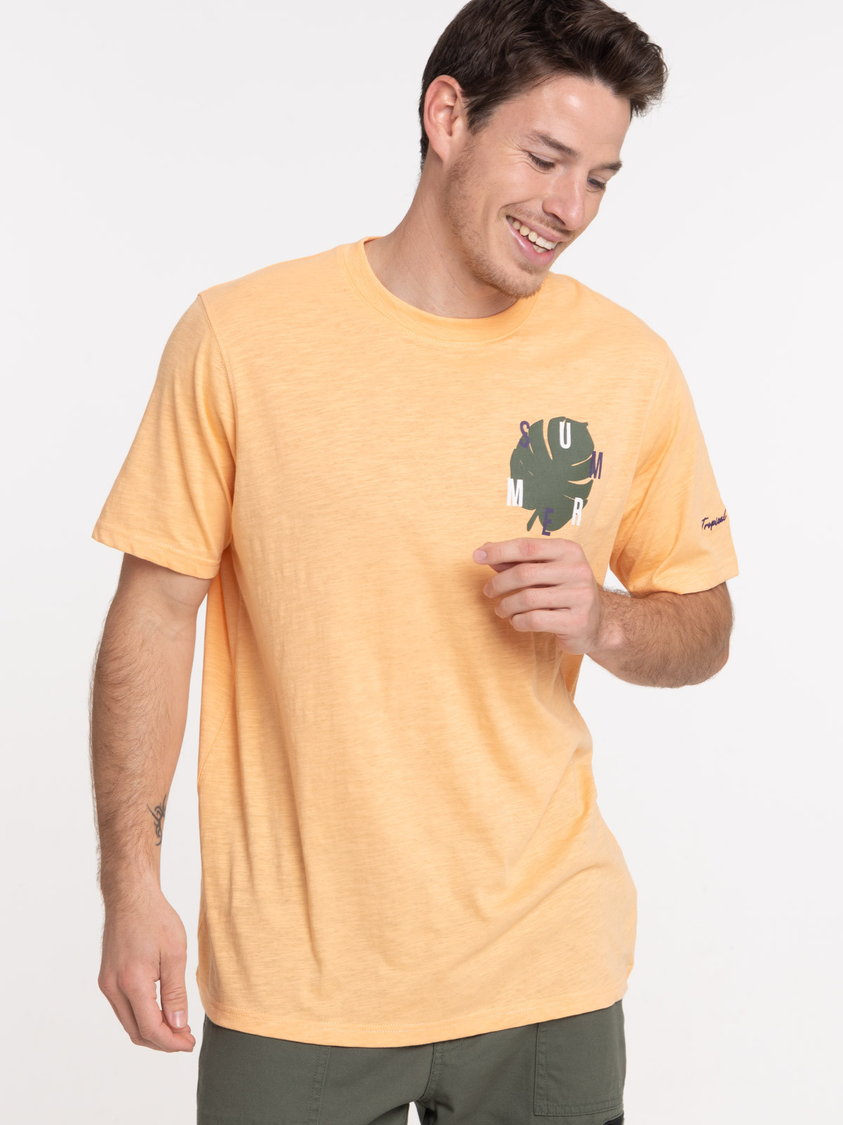 T-shirt coloris abricot homme