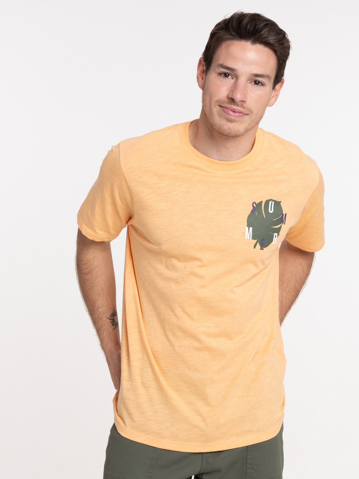 T-shirt coloris abricot homme