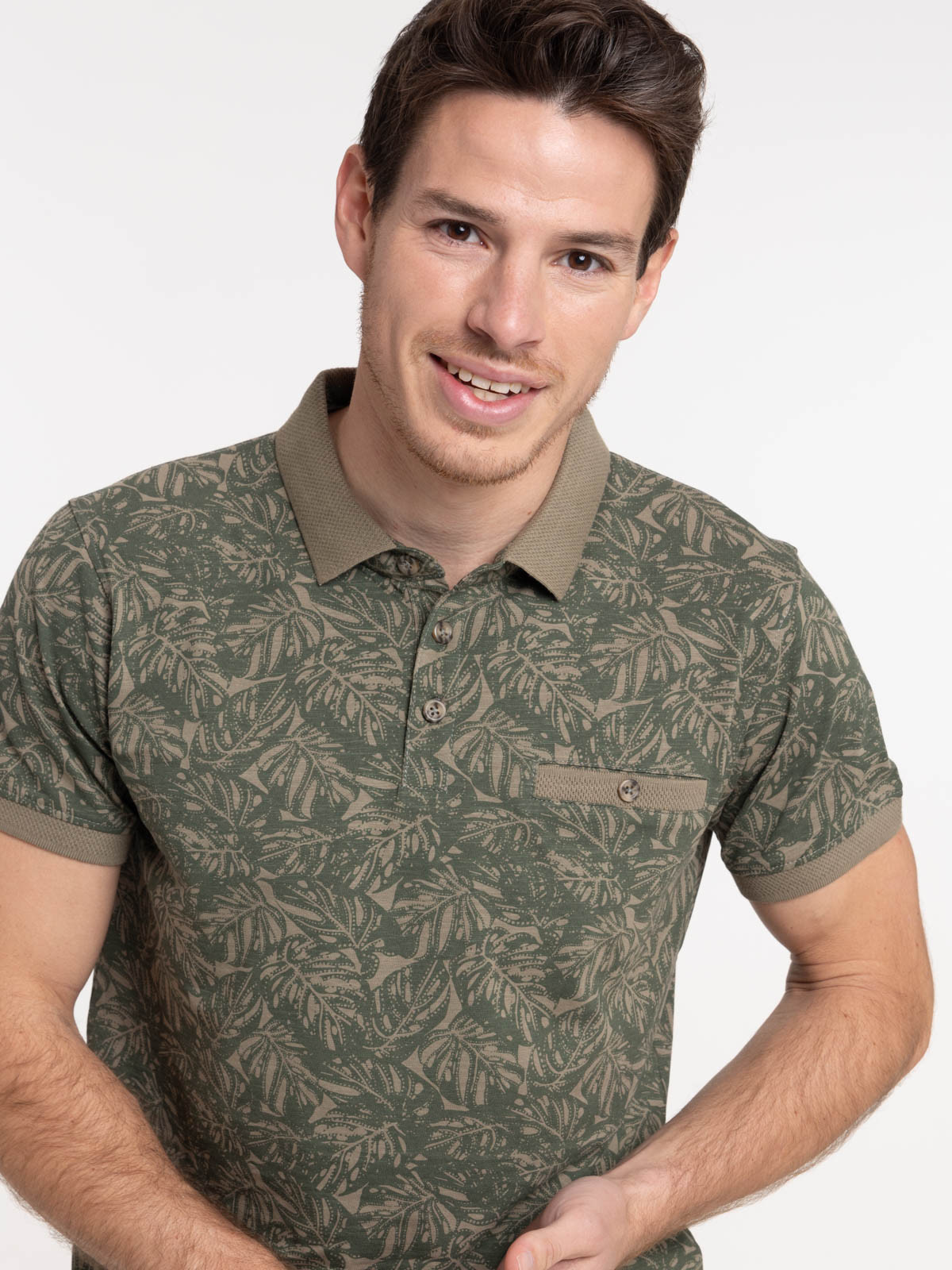 Polo tilleul motif végétal fauve homme