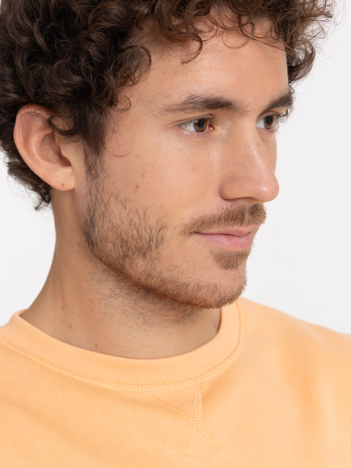 Sweat col rond abricot glacé homme