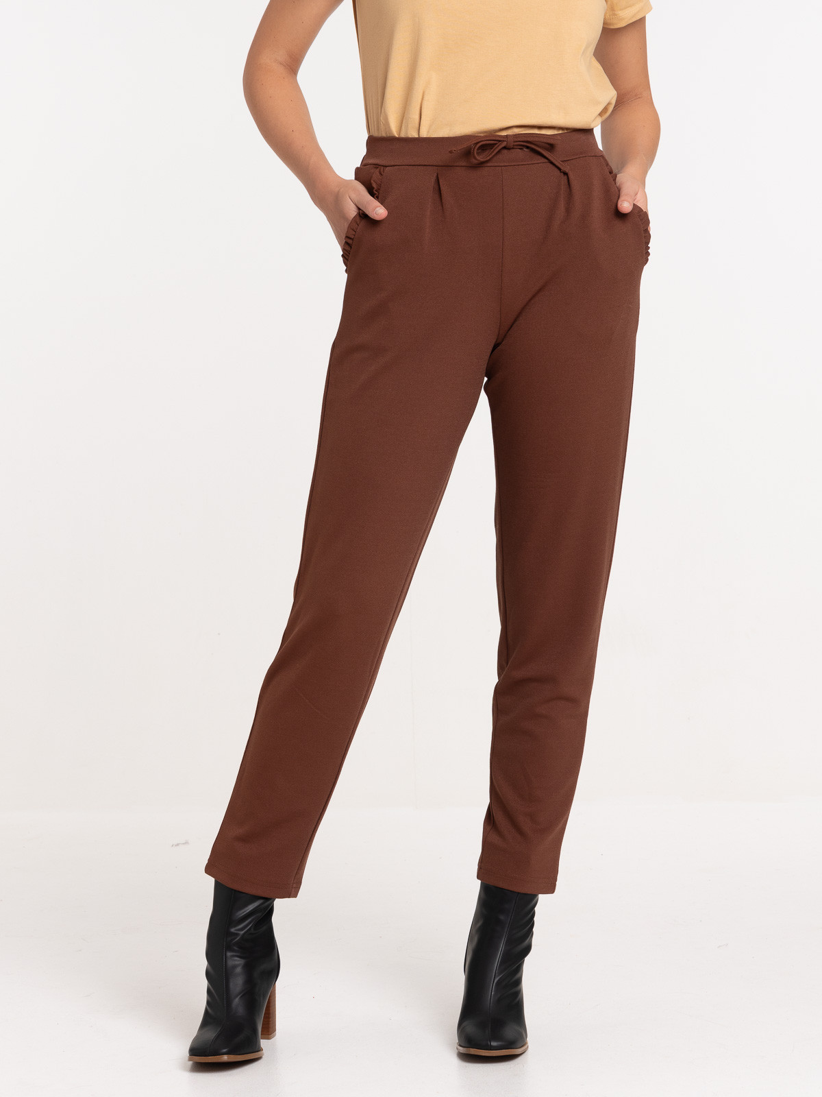 Pantalon brunette détails volants femme