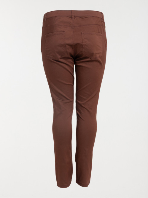 Pantalon brunette grande...