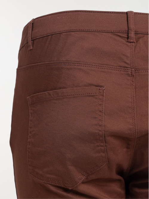 Pantalon brunette grande...