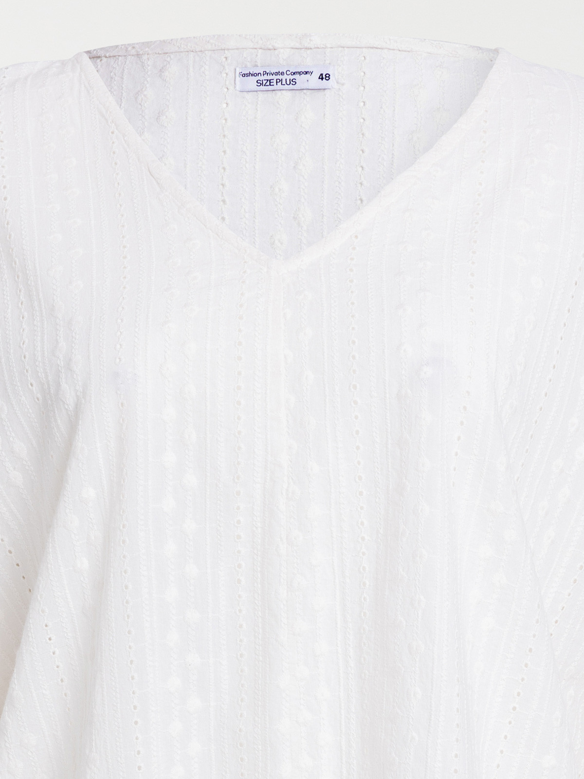 Blouse col V écru grande taille femme Blouse col V écru grande taille femme