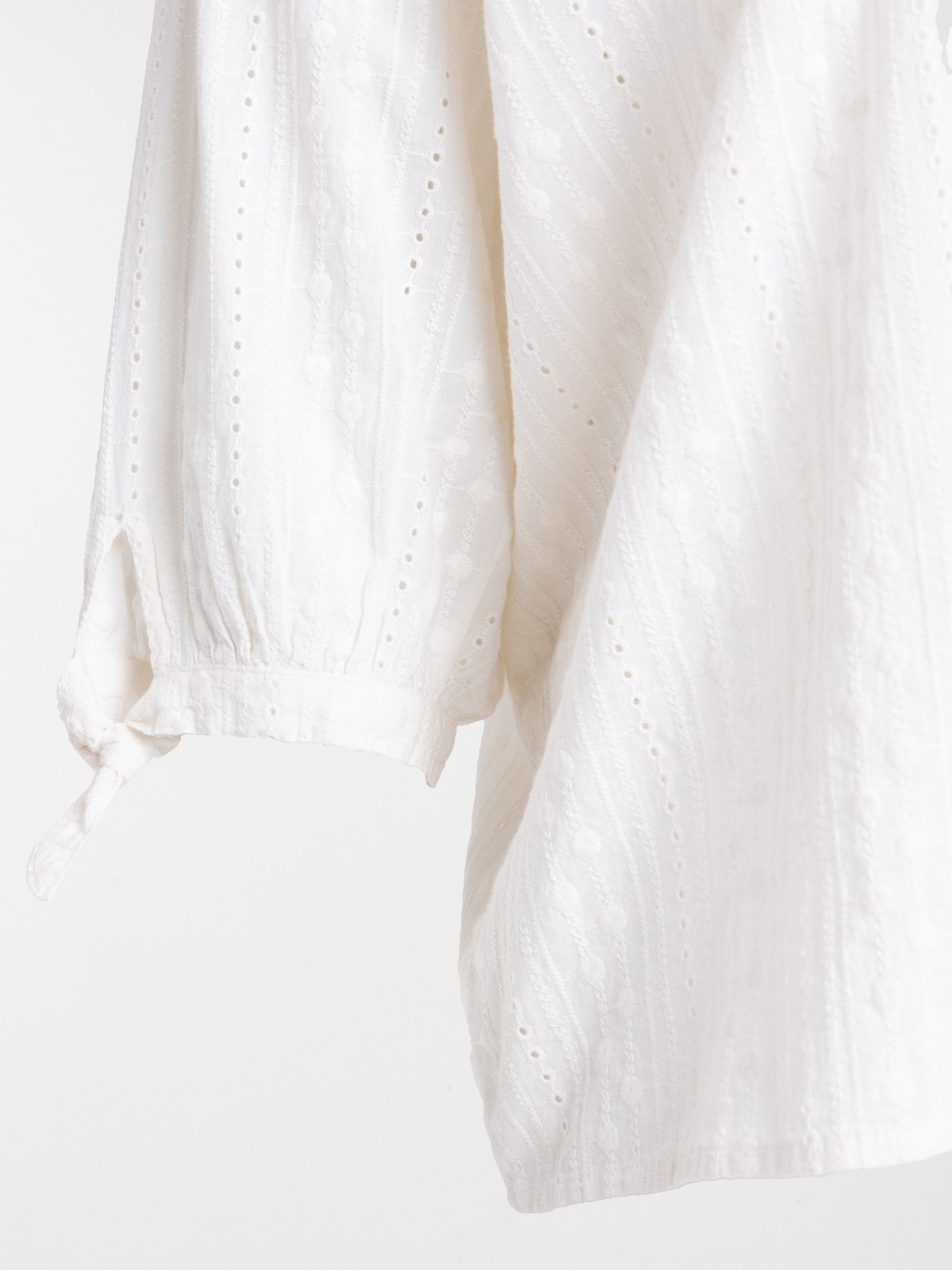 Blouse col V écru grande taille femme Blouse col V écru grande taille femme