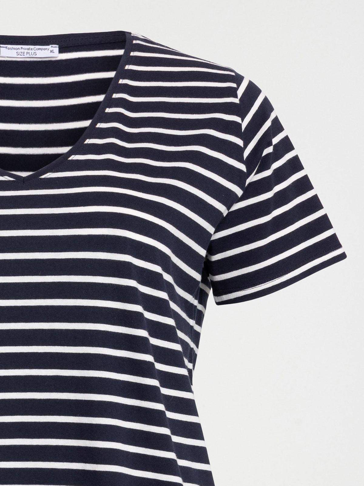T-shirt col V rayé grande taille femme