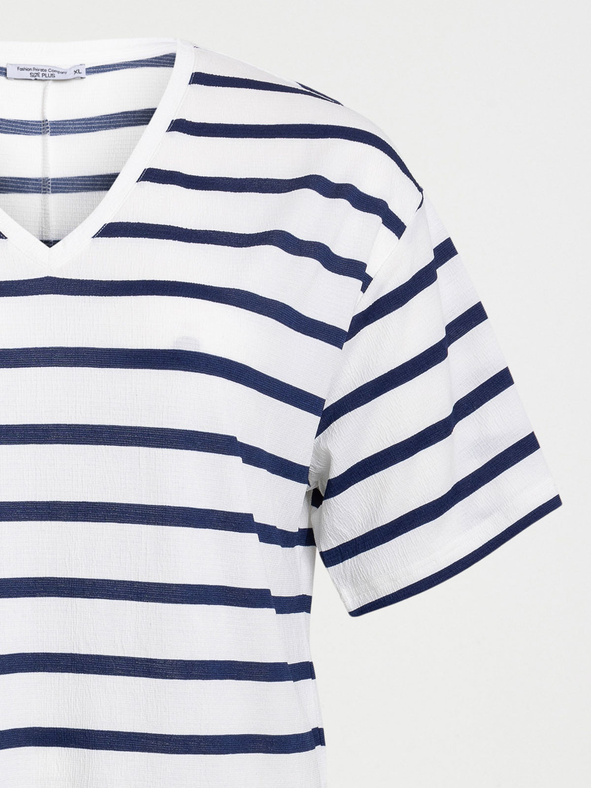 T-shirt rayé col V grande taille femme