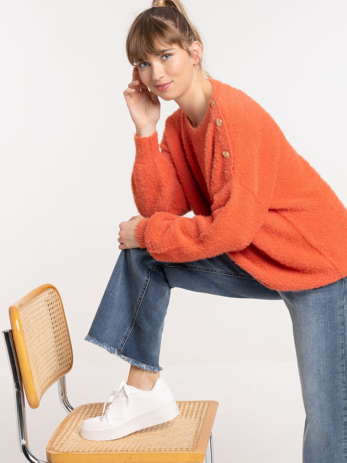 Pull boutons épaule femme