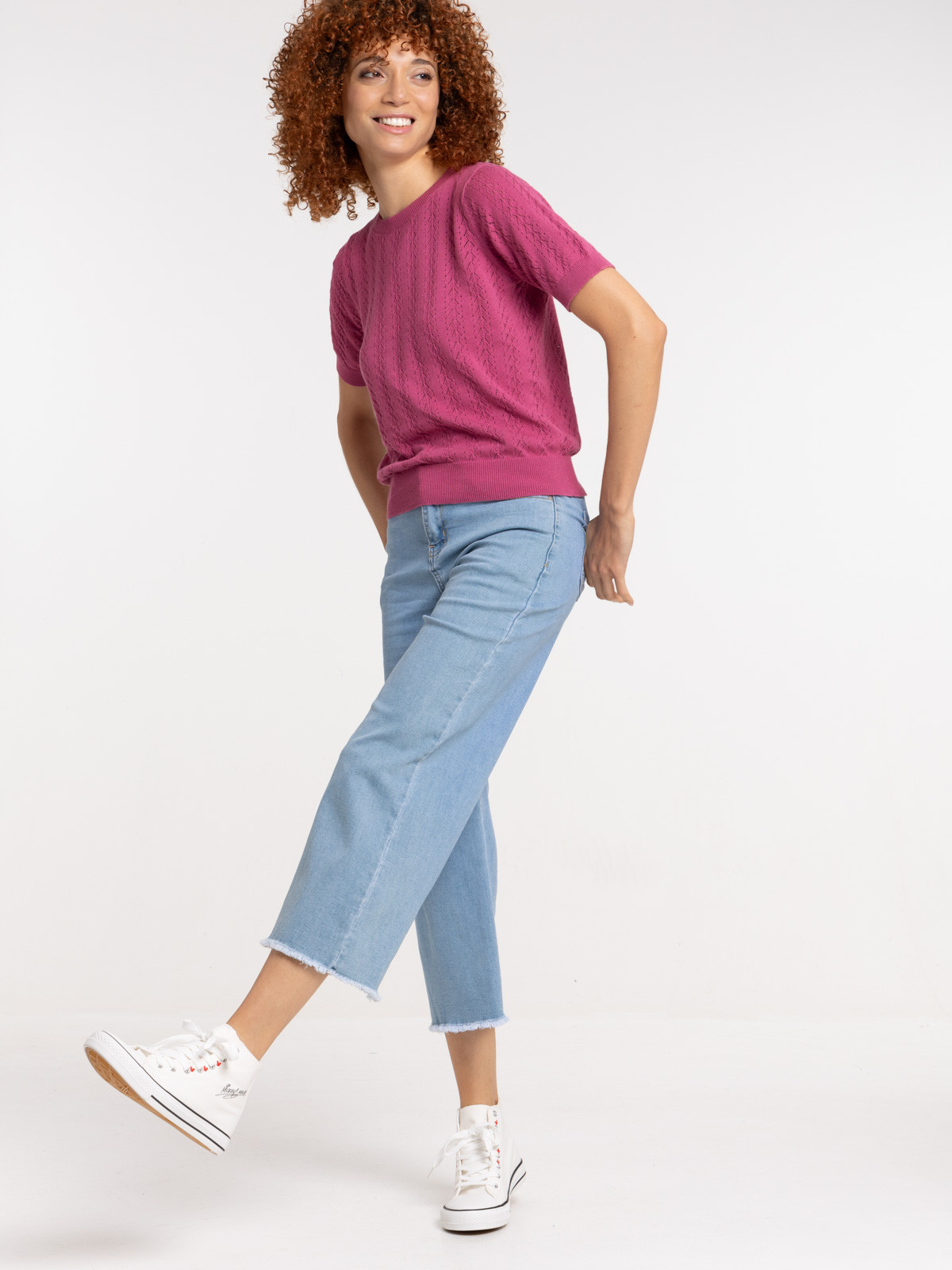 Pull aubergine manches courtes femme