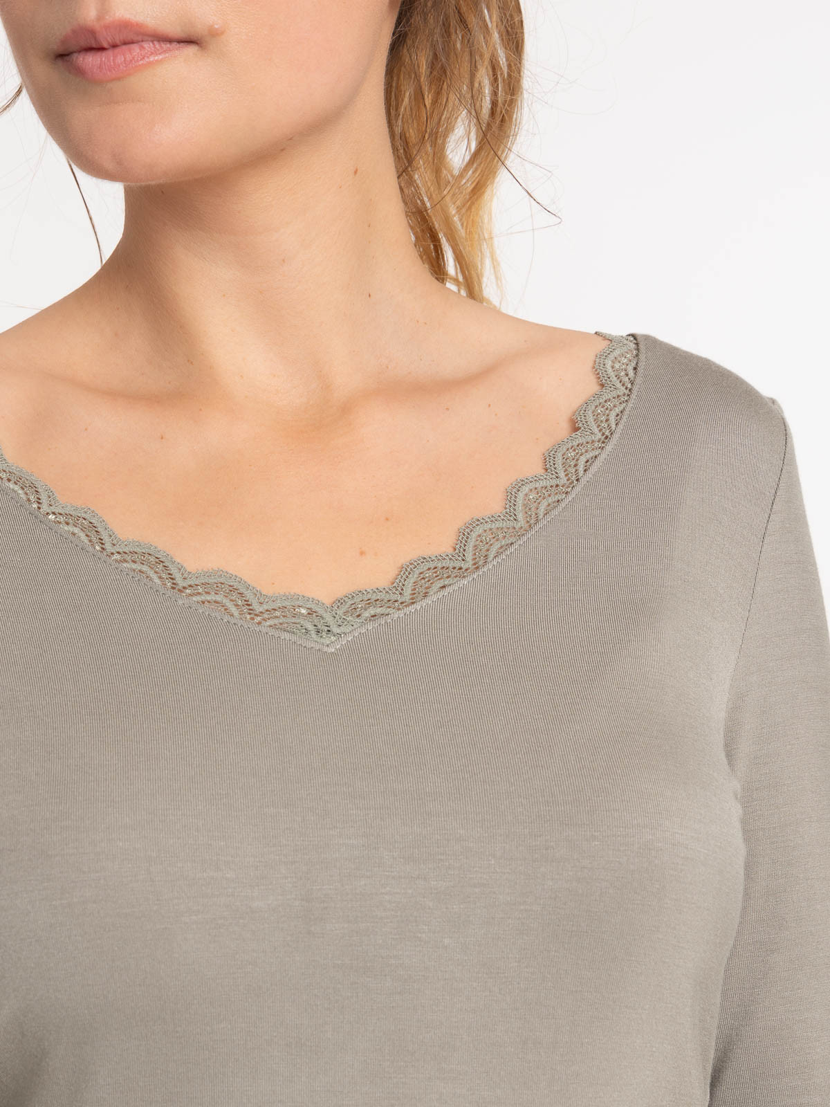 Tee-shirt col V dentelle femme