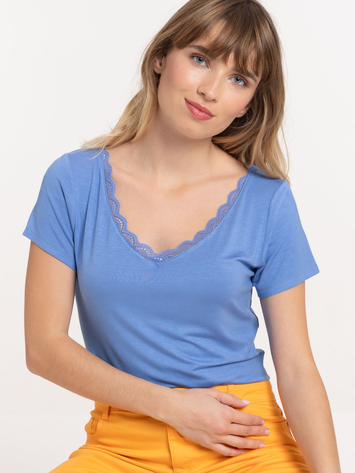 T-shirt col V dentelle bleu moyen femme T-shirt col V dentelle bleu moyen femme
