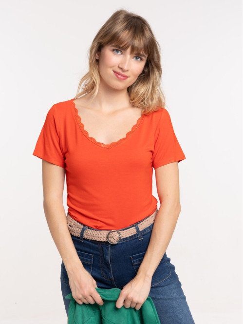 T-shirt col V dentelle vermillon femme