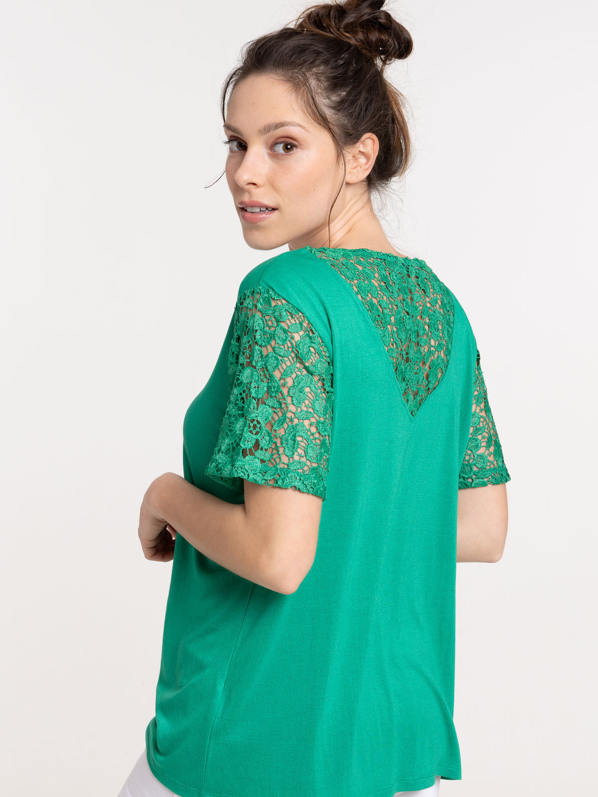 T-shirt manches en dentelle femme