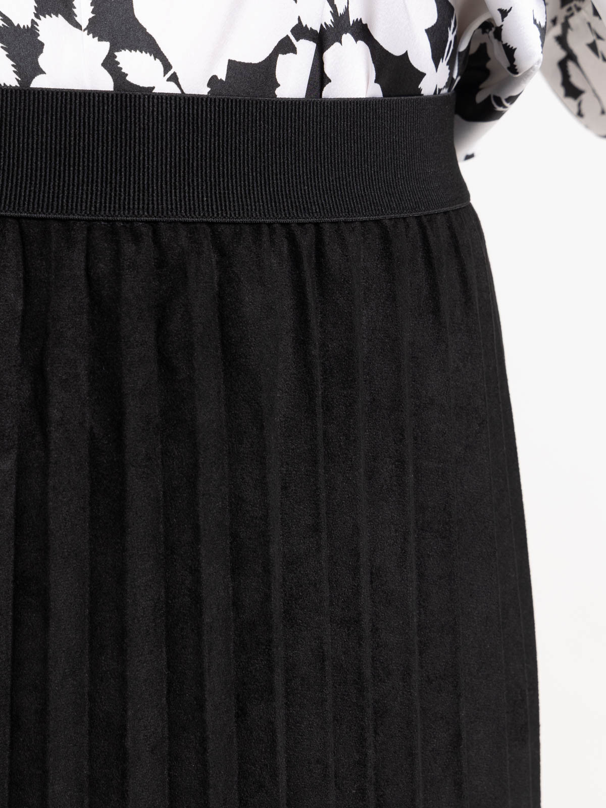 Jupe longue plissée suédine noire femme Jupe longue plissée suédine noire femme