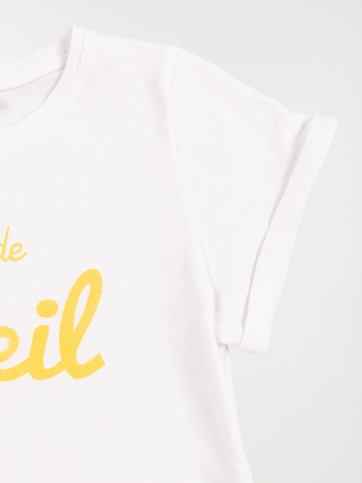 T-shirt un bain de soleil fille (3-12A) T-shirt un bain de soleil fille (3-12A)