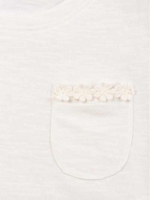 Tee-shirt détails fleurs...