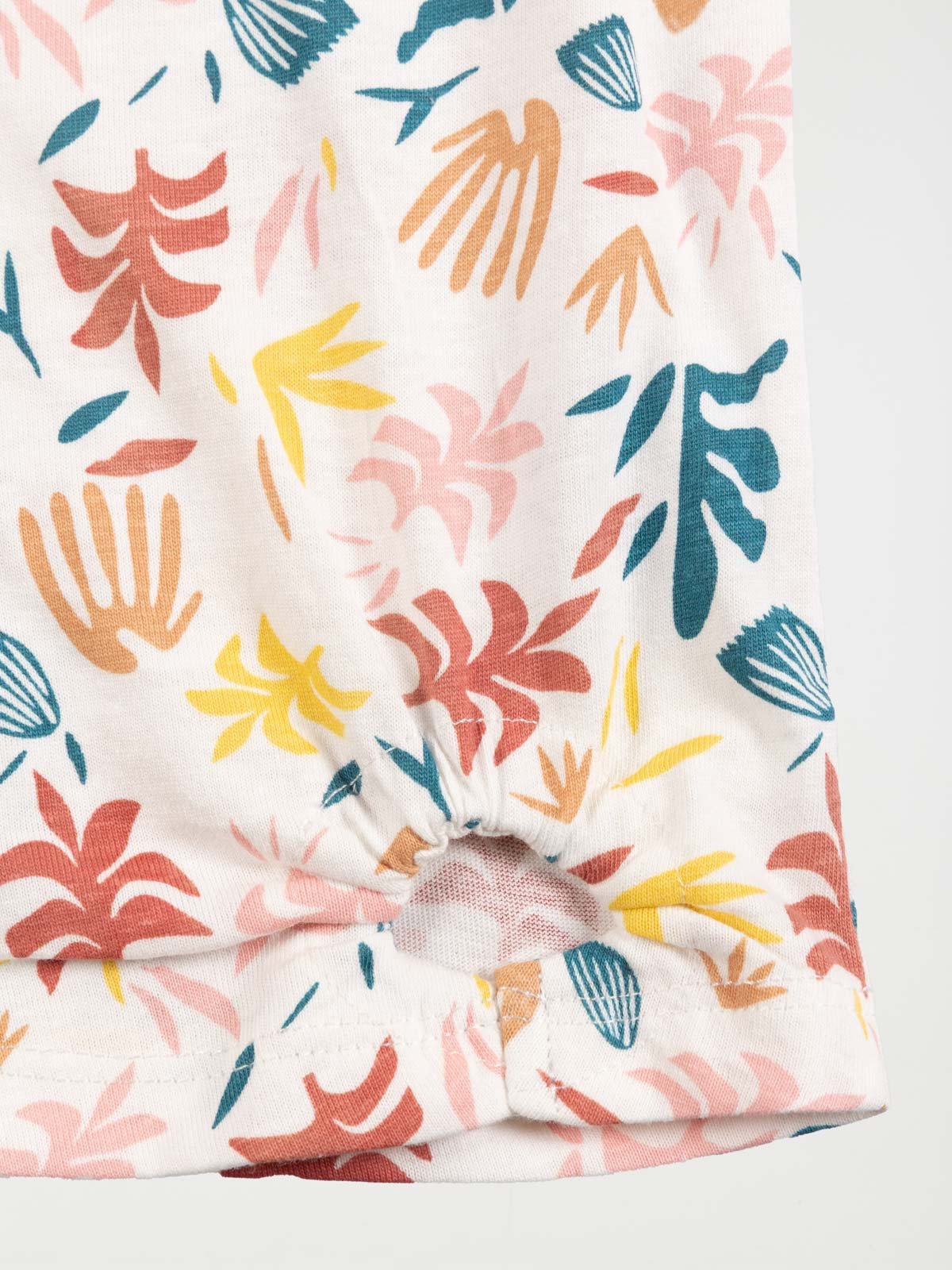 Tee-shirt motif tropical fille (3-12A) Tee-shirt motif tropical fille (3-12A)