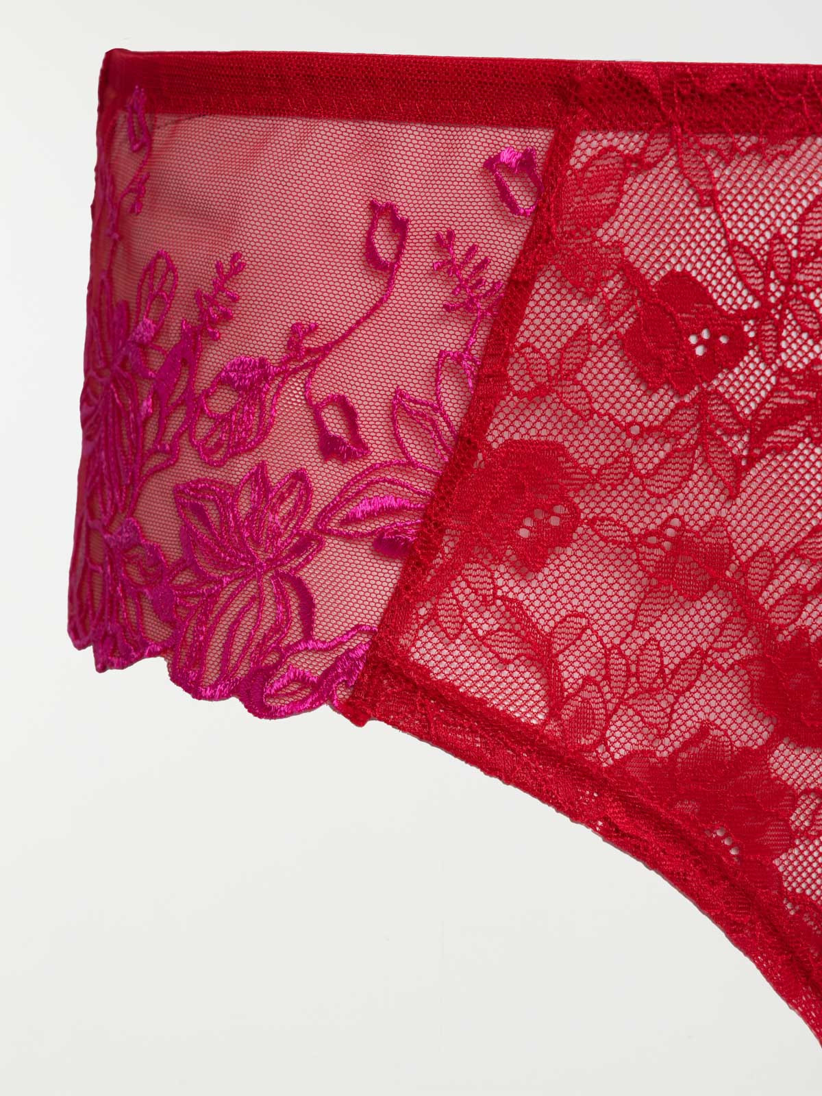 Shorty dentelle rouge kiss femme (44-52) Shorty dentelle rouge kiss femme (44-52)