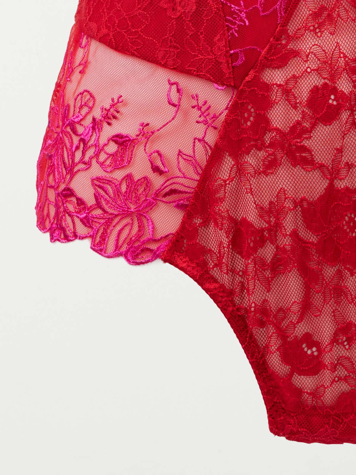 Body dentelle rouge kiss femme (85A-95D) Body dentelle rouge kiss femme (85A-95D)