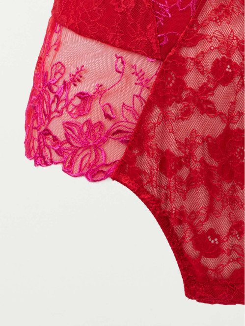 Body dentelle rouge kiss...