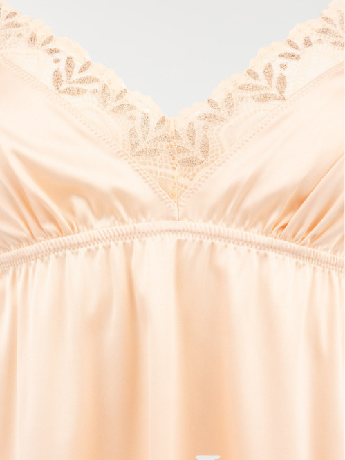 Nuisette dentelle poudre de riz femme