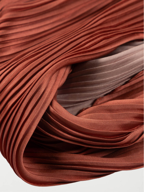 Foulard plissé coloris épices femme