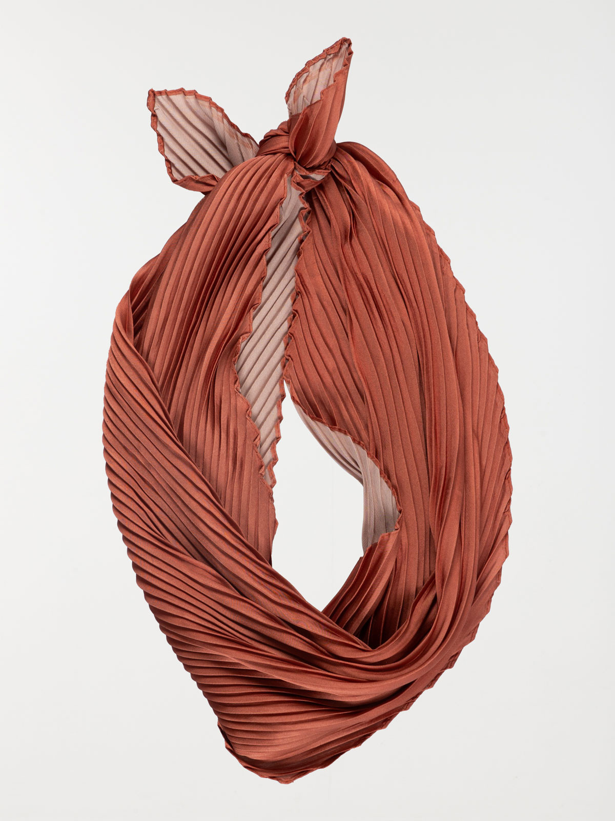 Foulard plissé coloris épices femme