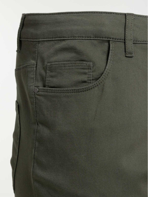 Pantalon kaki quite grande taille femme Pantalon kaki quite grande taille femme