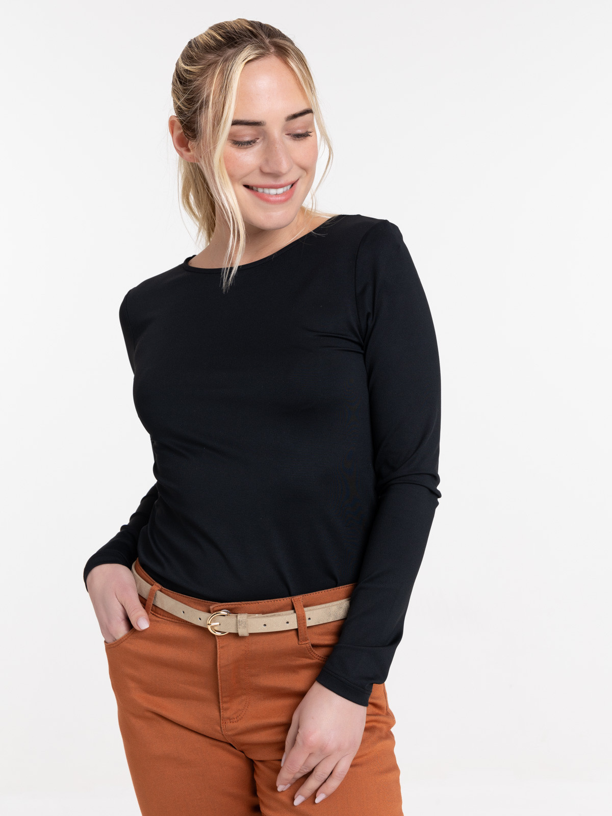 T-shirt noir manches longues femme T-shirt noir manches longues femme