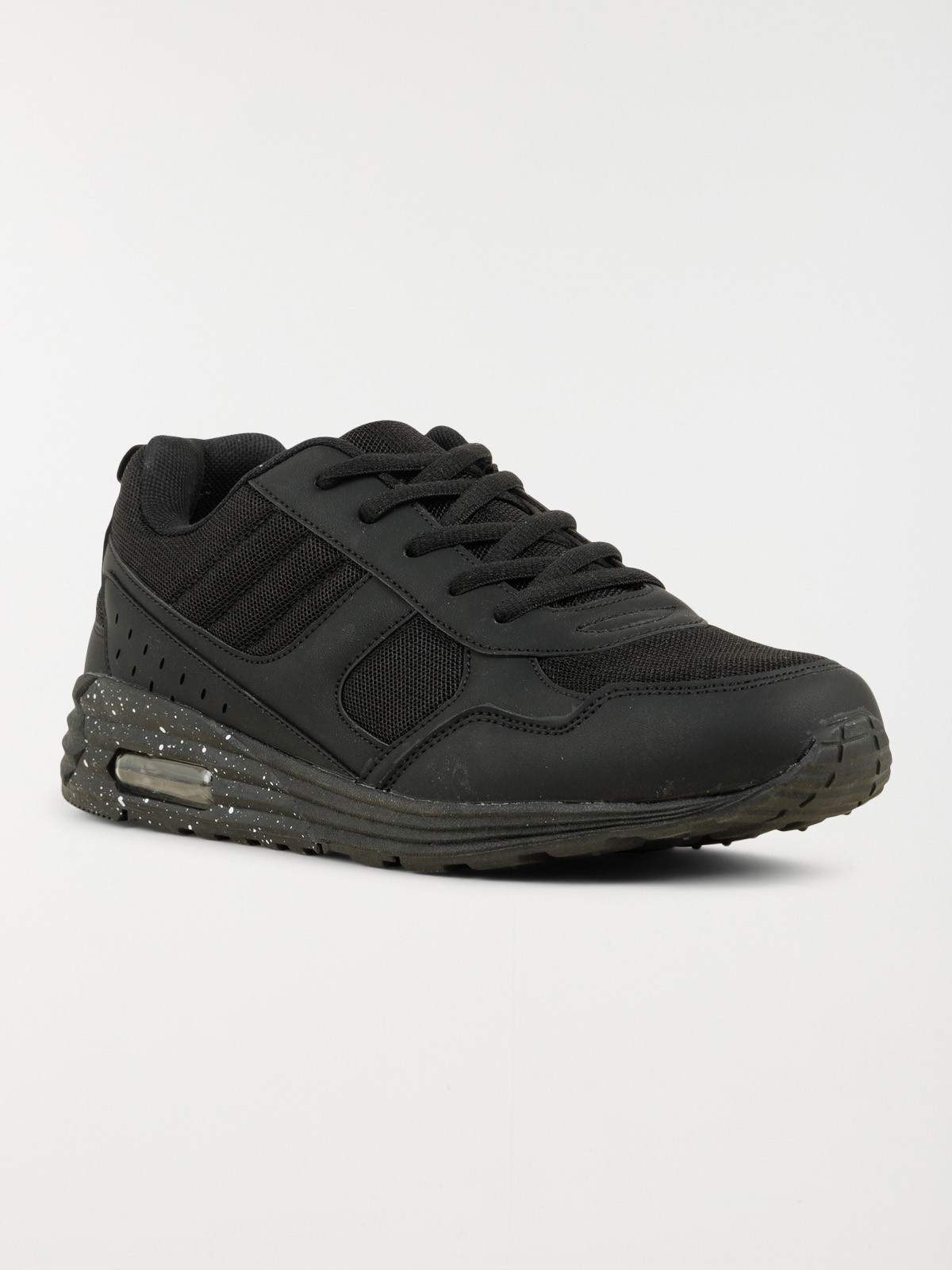 Baskets homme coloris noir (40-46)
