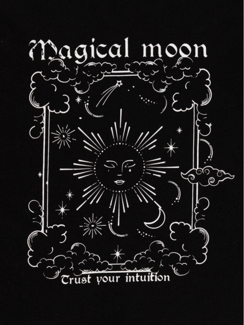 Tee-shirt noir imprimé...