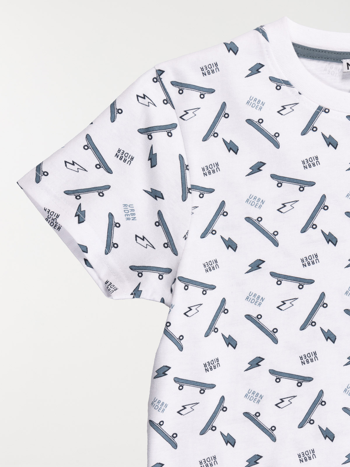 Tee-shirt motif skate garçon (3-12A) Tee-shirt motif skate garçon (3-12A)