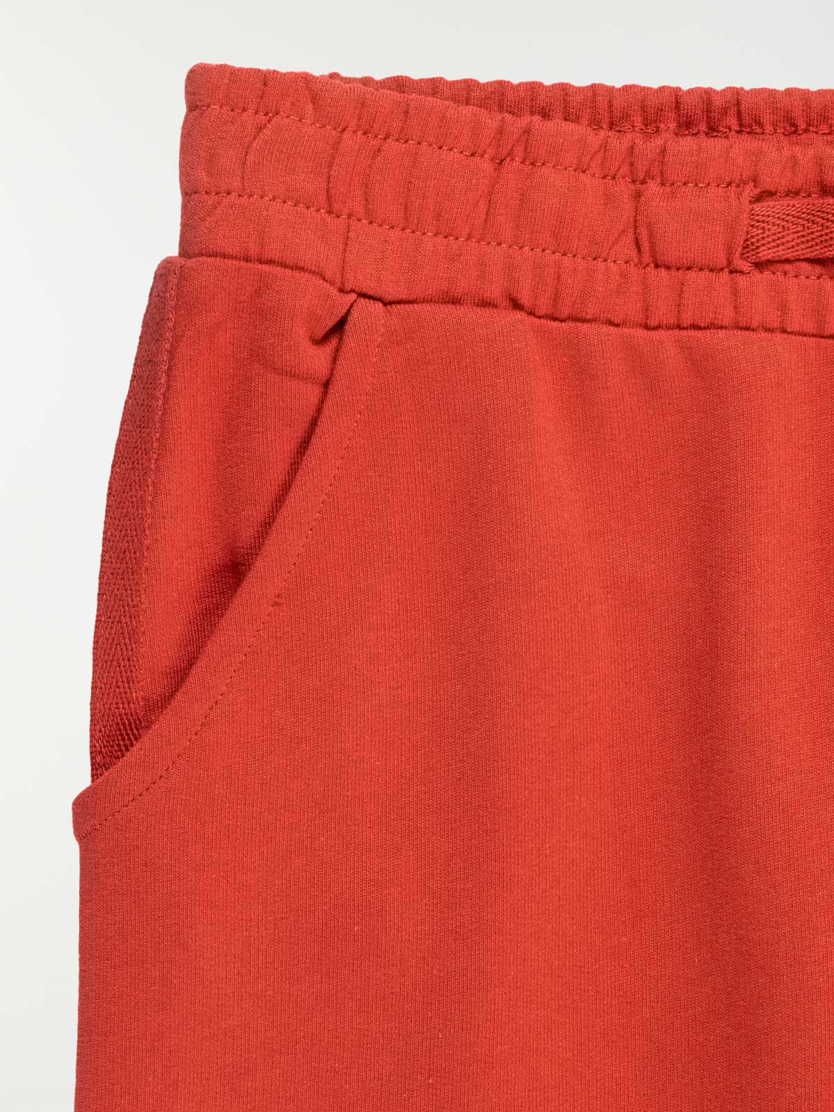 Pantalon rouge épicé garçon (3-12A) Pantalon rouge épicé garçon (3-12A)