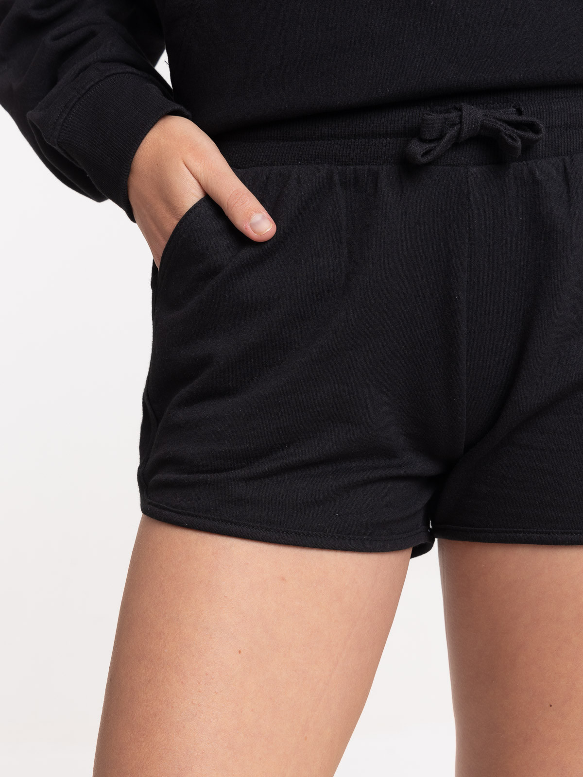 Short basique sport noir femme