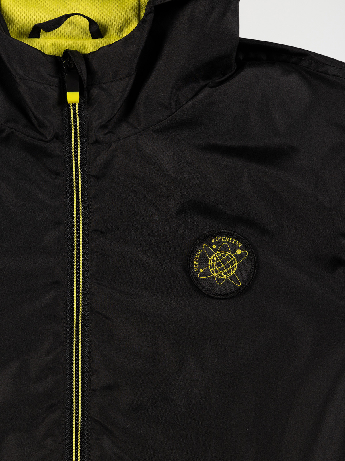 Blouson noir à capuche garçon (10-16A)