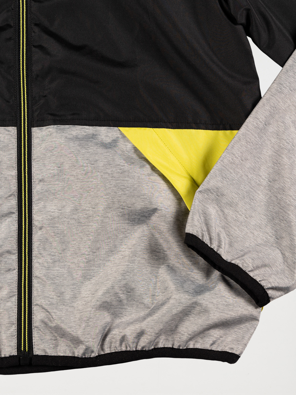 Blouson noir à capuche garçon (10-16A)
