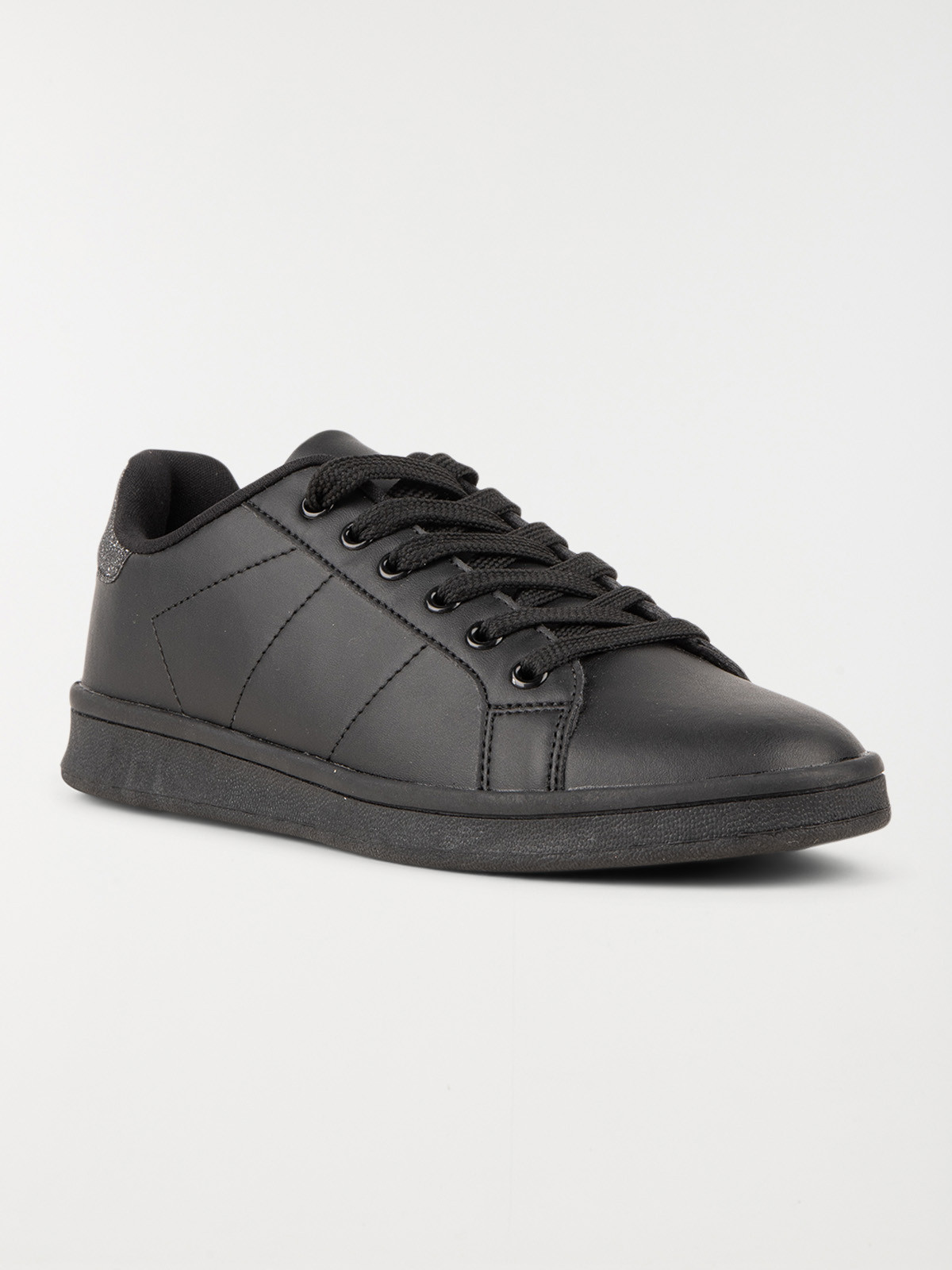 Baskets lacets noires femme (36-42) Baskets lacets noires femme (36-42)