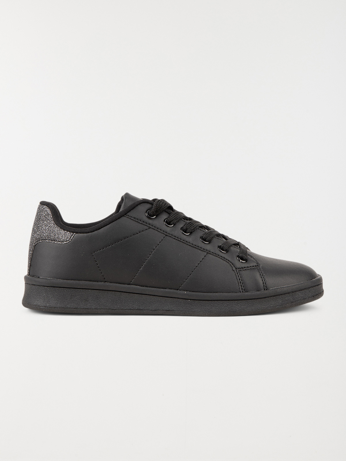Baskets lacets noires femme (36-42)