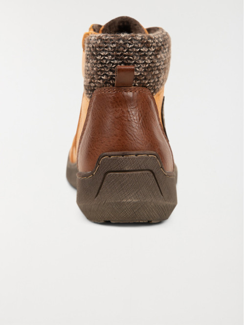 Chaussures montantes lacet...