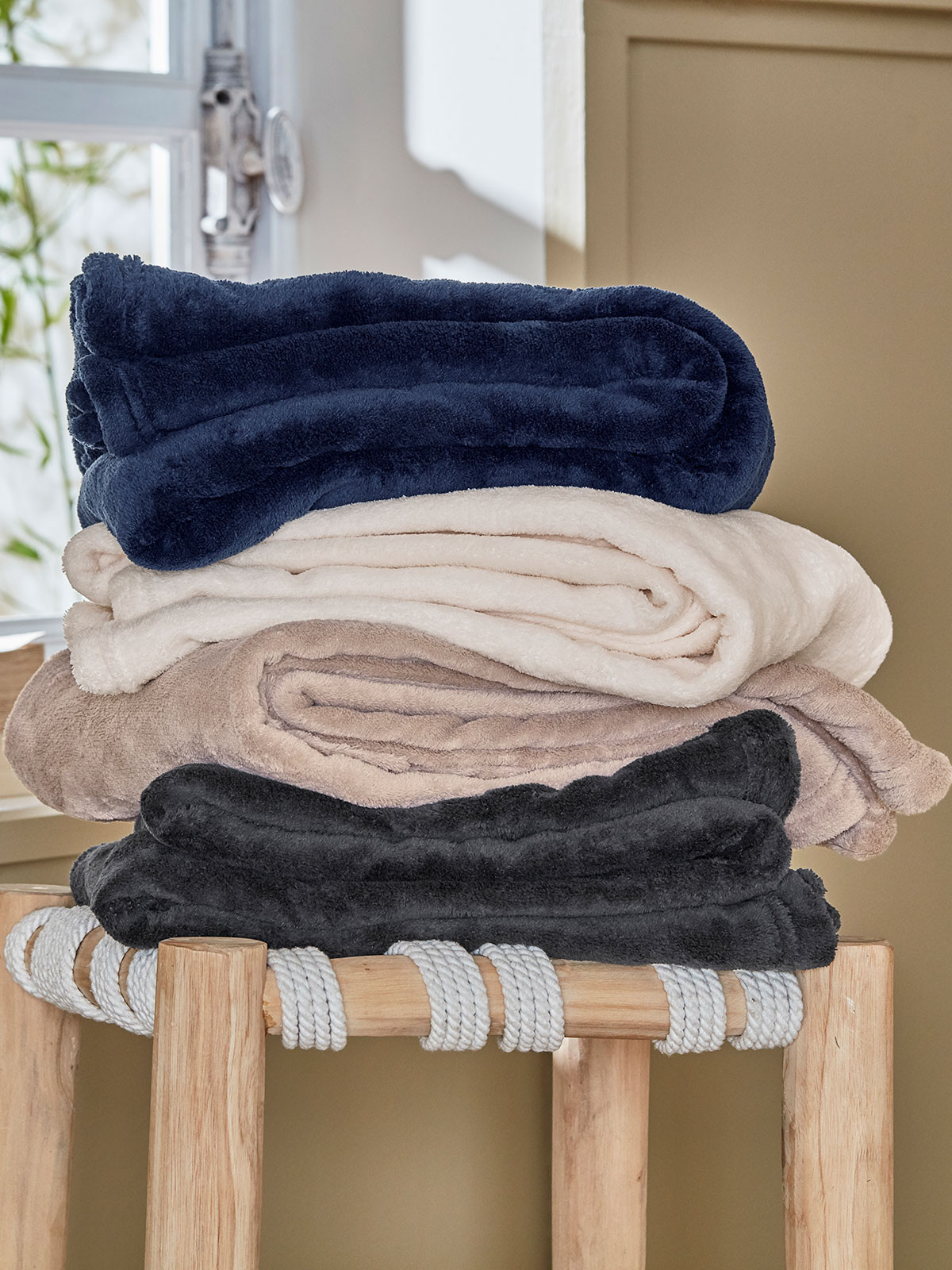 Plaid coloris navy 130 x 170 cm