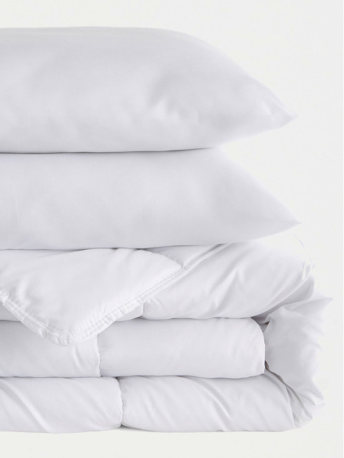 Couette blanche 220x240 cm...