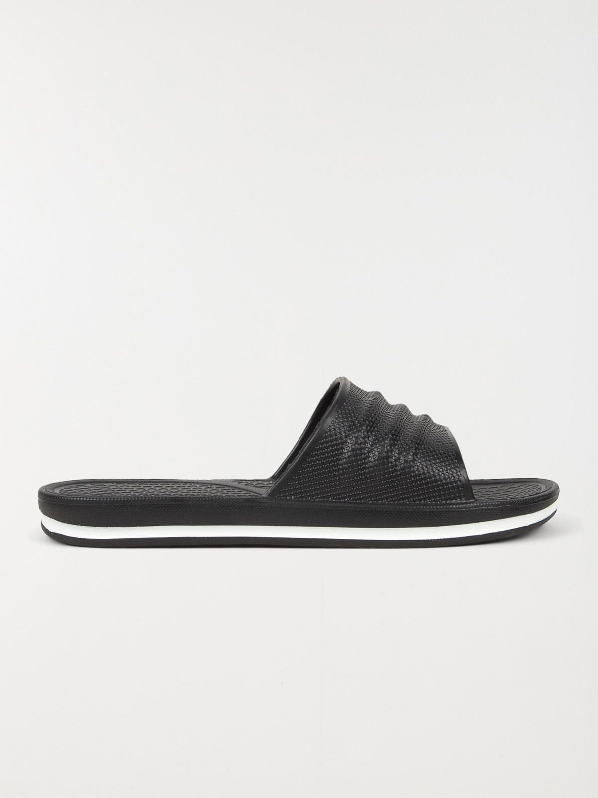 Claquettes noires femme (36-42) Claquettes noires femme (36-42)