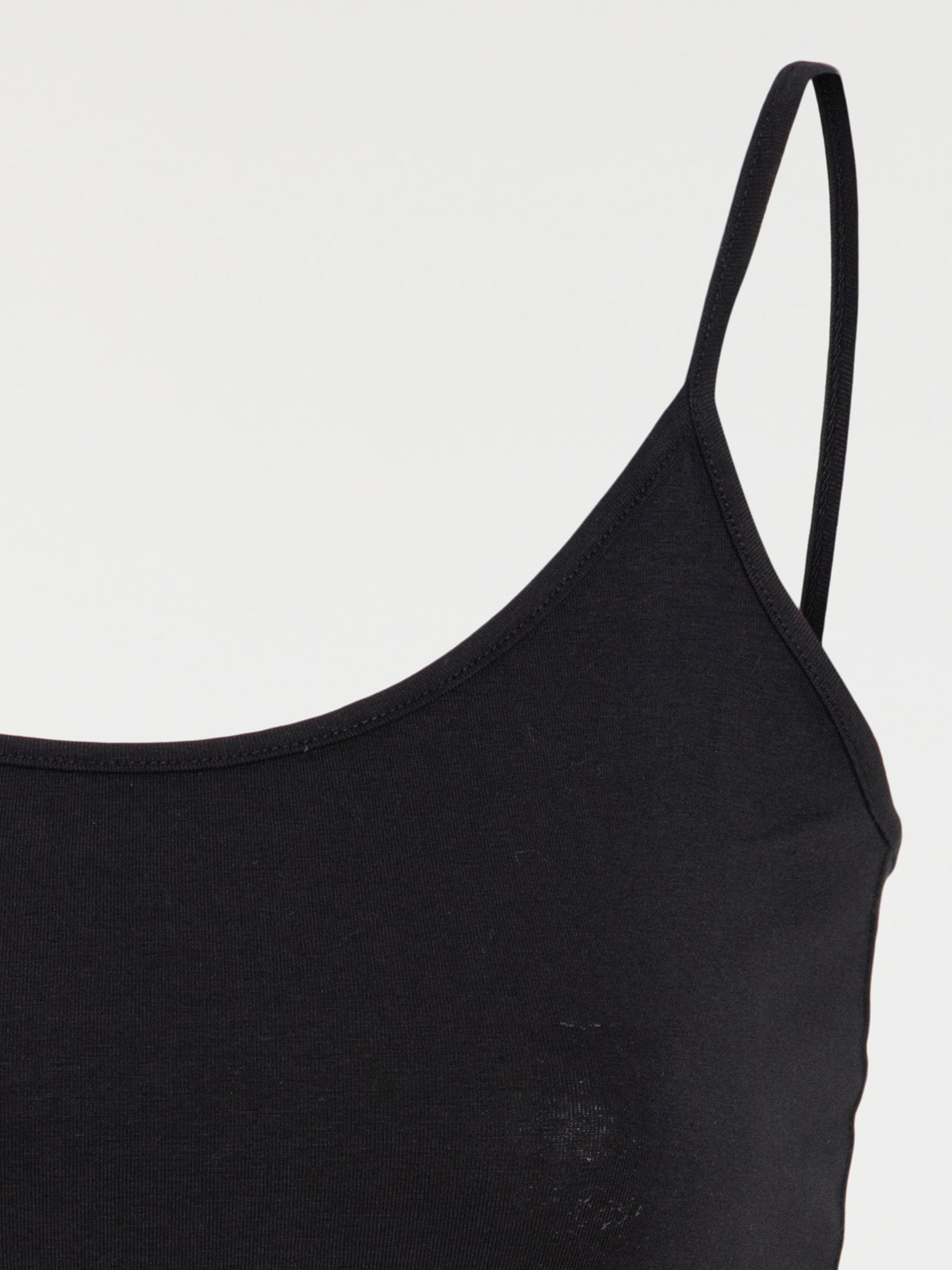 Débardeur basique fines bretelles femme