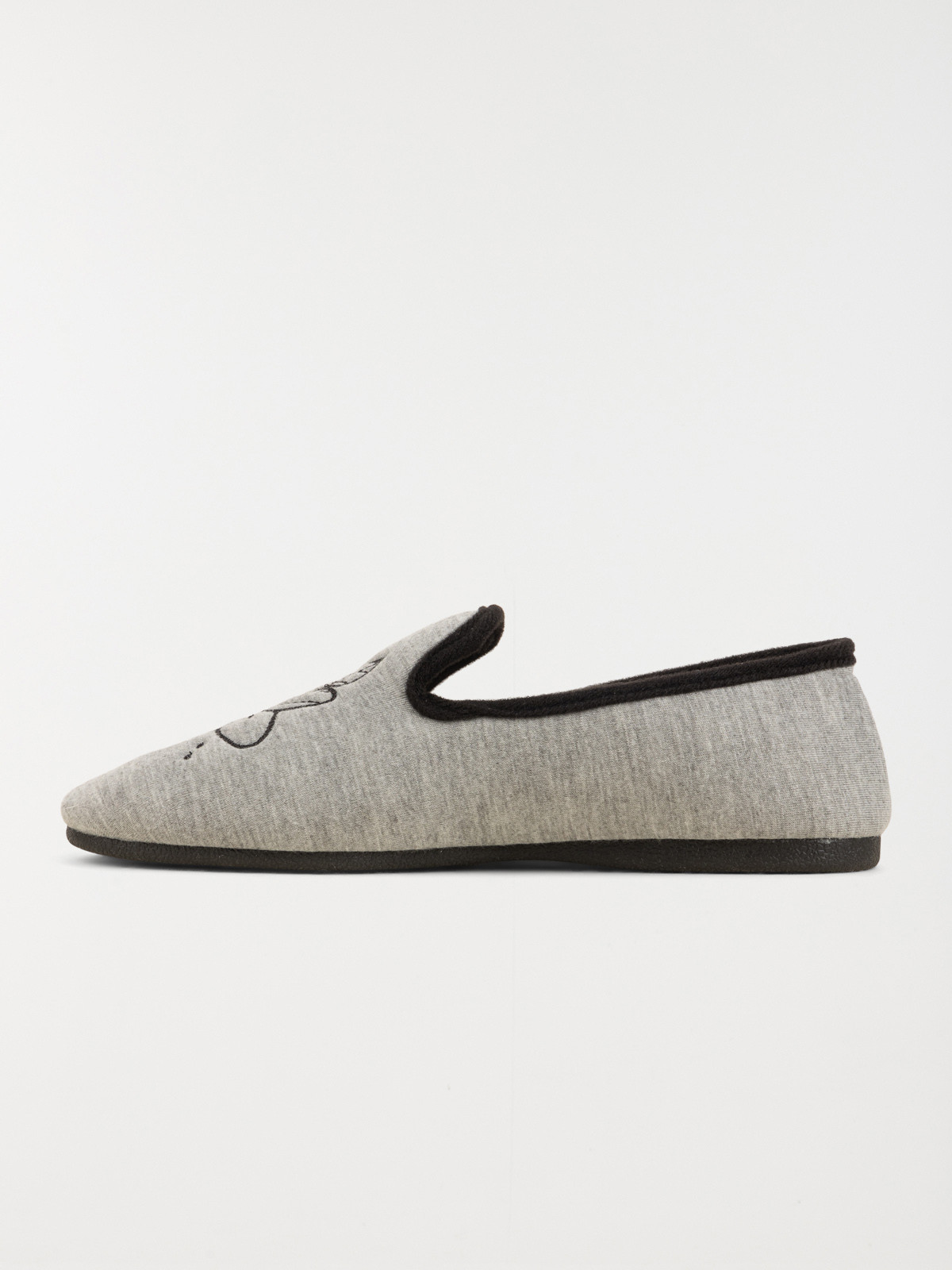 Chaussons brodés fleurs femme (36-41) Chaussons brodés fleurs femme (36-41)