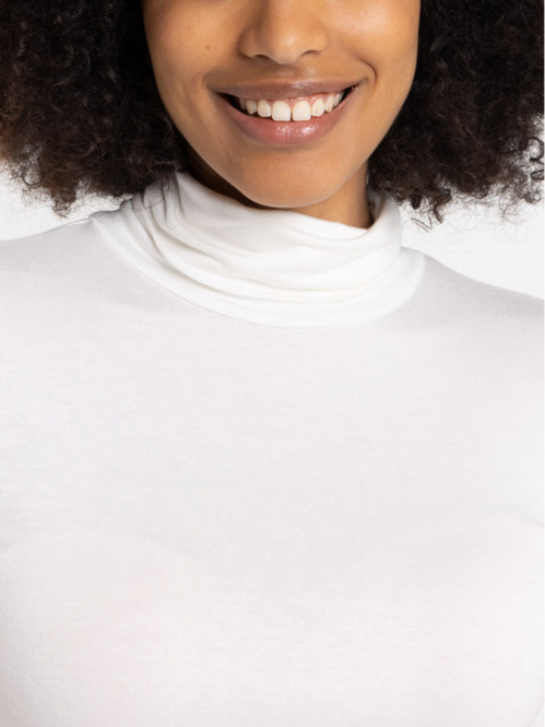 T-shirt col roulé femme écru T-shirt col roulé femme écru