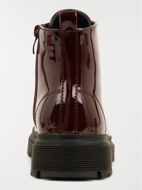 Bottines bordeaux vernies...