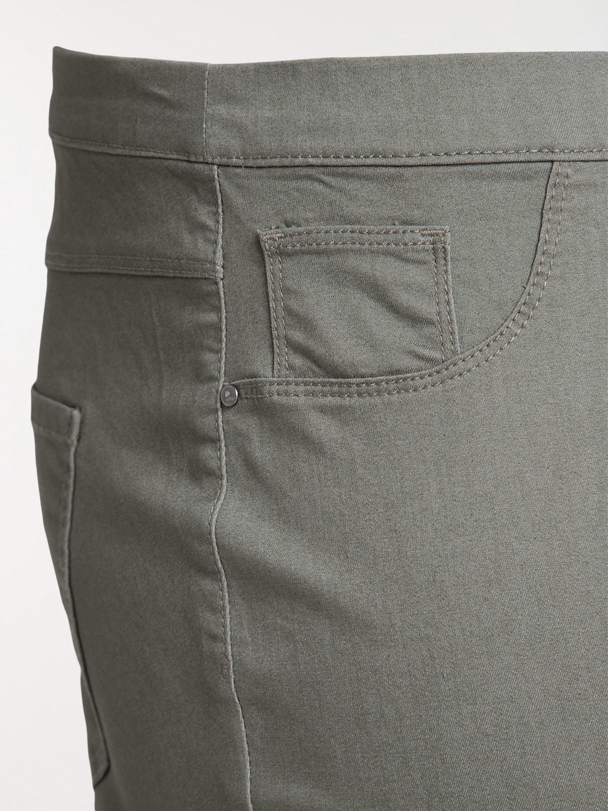 Pantacourt tilleul grande taille femme Pantacourt tilleul grande taille femme