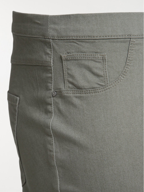 Pantacourt tilleul grande taille femme Pantacourt tilleul grande taille femme